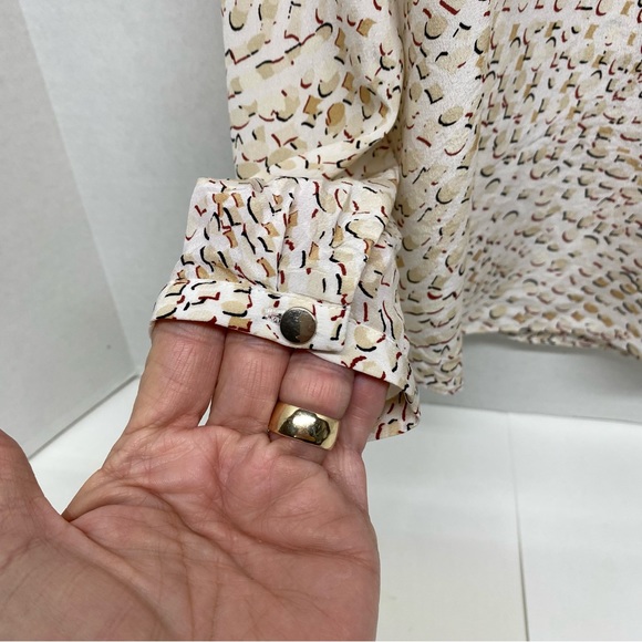 White House Black Market Womens White Cream Long Sleeve Pullover Size 10 Silk - Picture 8 of 12